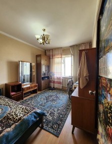 Мирабадский р-н Куйлюк (Qo'yliq) массив 4 3/4/4 франция 78м2 балкон2х6