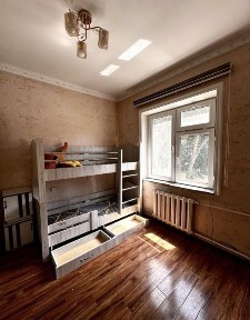Продается 3/2/5 квартира ТТЗ Ахмад Югнаки