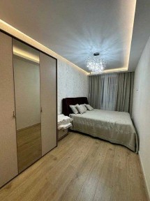 Квартира продаётся Чиланзар 3 квартал 2/2/4 меб тех ор. Макро