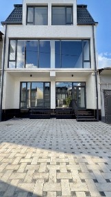 Сдаётся в аренду 800м2 Яккасарай район 1 линня