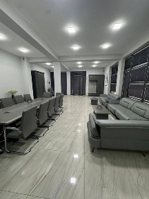 Eko bozor birinchi liniya 109 m2 evro remont arendaga berildi
