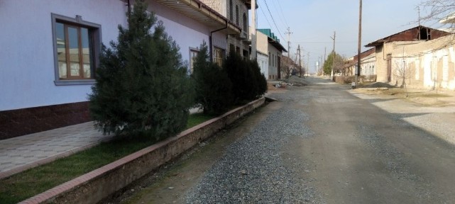 Uy sotiladi manzil tel da aytiladi srochna