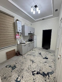 Index bozor yaqinida uy ijaraga beriladi