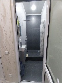 Qorasuv 1 da 2 xonalik kvartira ijaraga beriladi 1 raddom yonidagi dom