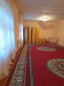 Karvon bozor yaqinida Osiyo va Med institut talabalariga ijara ga uy b