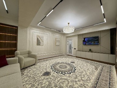 Продаётся 3х комнатная+хол квартира