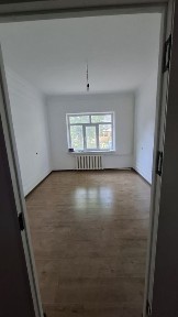 1 хонали квартира сотилади Уч тепа тумани катта кани