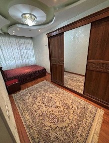 Сдаётсия квартира ул Гулобод 2-комнат рынок Чорсу Шайхантахурский