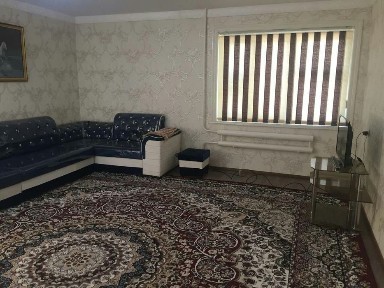 Яшнободда уч хонали квартира сотилади, Тўзел метро ҳовлига бартер