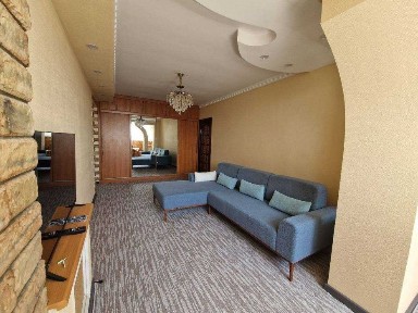 Продам кв-ру в Центре, метро Космонавтов, 70м²