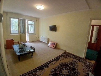 Сдаётся 2-х комнатная квартира. Микрорайон 1-остановка. 69-садик.