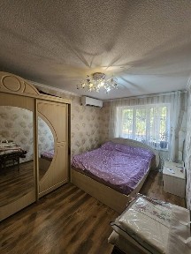 Shoshilinch 3 xonali kvartira sotiladi