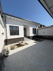 Участка сотилади: 2 сотих. Нархи - 110 000 $. Манзил: Селекция