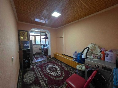 Продаётся 3х комн квартира на 2 этаже Ор-р Тожмахал
