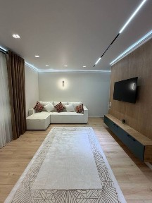 Продается евро квартира с новым ремонтом, по ул. Мукимий 1в2 40кв. м.