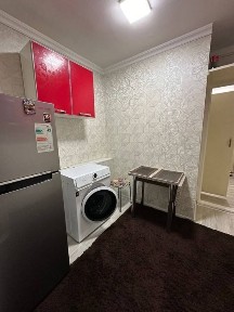 Квартира 1/3/4 Продается 37 Кв. м кирпич балкон 2/3. Чиланзар Ширин