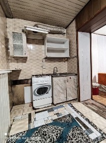 Срочно. Продам 2 комнатную квартиру. До метро 1 минута пешком. Срочно