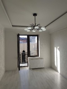 Квартира с новым ремонтом в новостройке