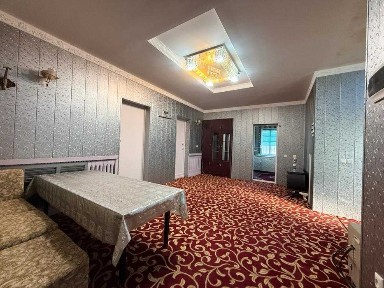 Kottej hovli ijaraga beriladi - 6 sotix, 3 xona