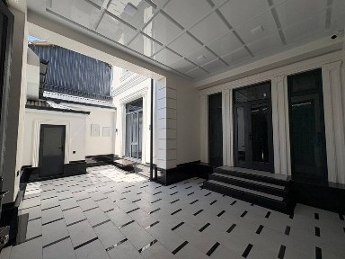 Продаётся шикарный дом по адресу Гагарина заходи и живи 1.7 соток
