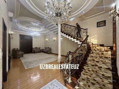 Срочно срочно продается шикарный Евродом самом центре города Ракат