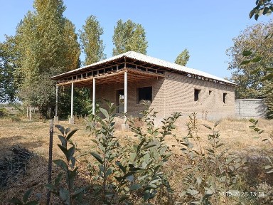 Yuqori Chirchiq tumani Yangibozorda 6 sotixli uchastka sotiladi