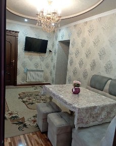 Продается квартира Юнусабад 19 квартал 1 этаж. 3 хона Срочно!