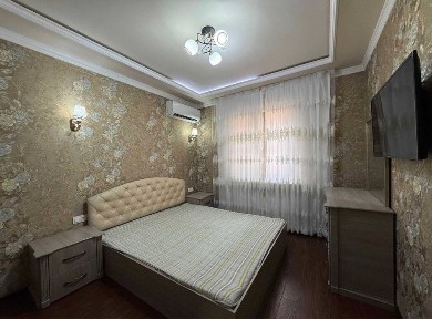 Самарканд дарваза 3/3/4 Тоза ремонт Обш: 77кВ. м Ор. р:44-Паликлиник