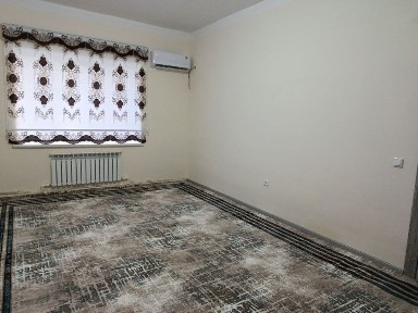 Buxoro shahar Sharq kalsonadan vakzal tomonga 500 m yurganda 3 etash