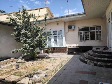 HOVLI SOTILADI-Islom sivilizatsiya markazi ro'parasidagi joylashgan