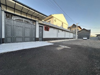 Продажа дома на 4 сотках 450 м2. Цена 270 000