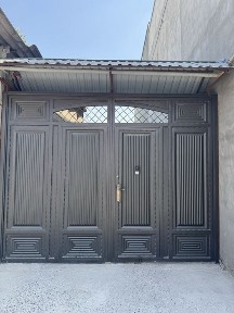 10.4 sotix orqa hovlida bog'i bor