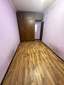 Чиланзар 9кв РАЗДЕЛКА 52 кв. м. Балкон 1.5/6 срочно 2 комн