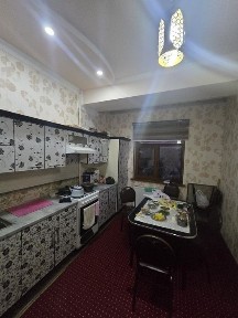 2xonalik kvartira 2qavatda sotiladi, 72kvm tКафе Бахор рупарасида
