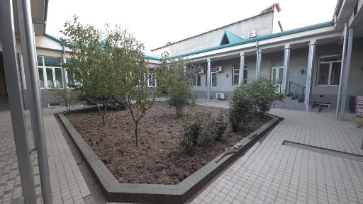 Продаётся дом участок. 8 соток на элитном махалле 