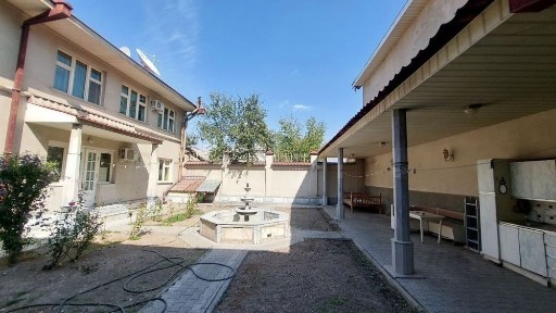 Продается 2-х этажный дом в Янгихаётском районе Спутник 13