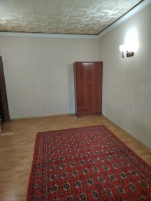 Сдаётся квартира на Чиланзаре 18квартале 1*2ком девушкампарням 350 у. е