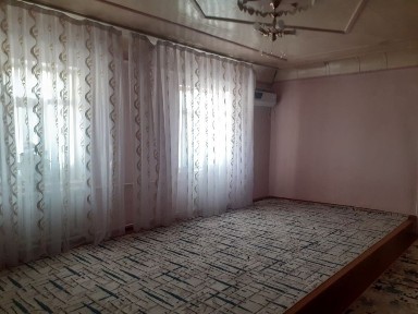 Уй сатилады камарова коше 60 жай 90% ишиндэ затлари менен келысимли