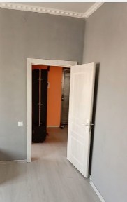 Yangiyer shahrida 2 xonali kvartira sotiladi.