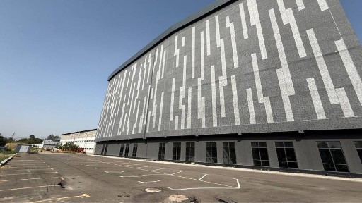 ПРОДАЁТСЯ 9564м2 нежилое здание.