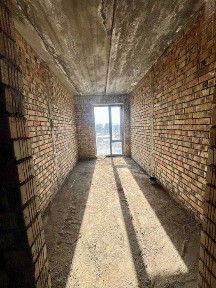 Samarqand shahar aziz bozorda 94 kvadrat karobka sotiladi Srochni