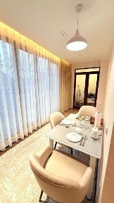 Айбек, новая квартира