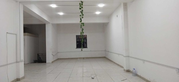 Нотурар ( Нежилой) 100кв жой ижарага берилади+подвал 100кв, Food city