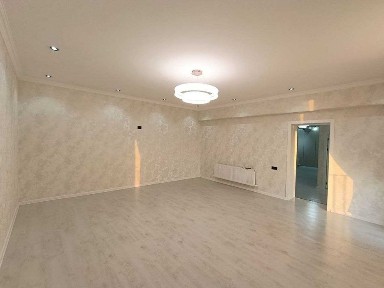 Продаётся 4х комн квартира на 8 этаже Ор-р Теракзор