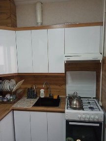 Продается 1 ком кв с солнечными панелями ремонтом и обстановкой.