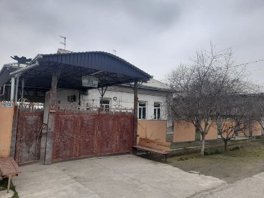 Uy sotiladi zudlik bilan! Продаётся дом срочно!