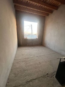 Uchtepa tumani katta qani mahallasida karobka uyimiz sotuvda