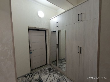 1 хона 1 каватда жойлашган лукс квартира ижарага берилади Ор: Крити рын