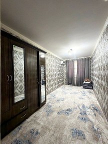 Срочно продается 2 ком. пред. 3 ком. квар. 1 этаж Вокзал. Ул. Рудакий