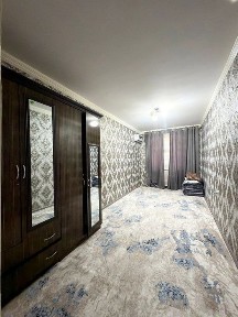 Срочно продается 2 ком. пред. 3 ком. квар. 1 этаж Вокзал. Ул. Рудакий